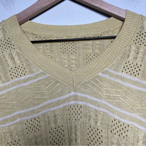 VTG Women Sweater Medium Yellow Cable Knit V-Neck Tennis Prep Sporty Lightweight - Picture 8 of 9